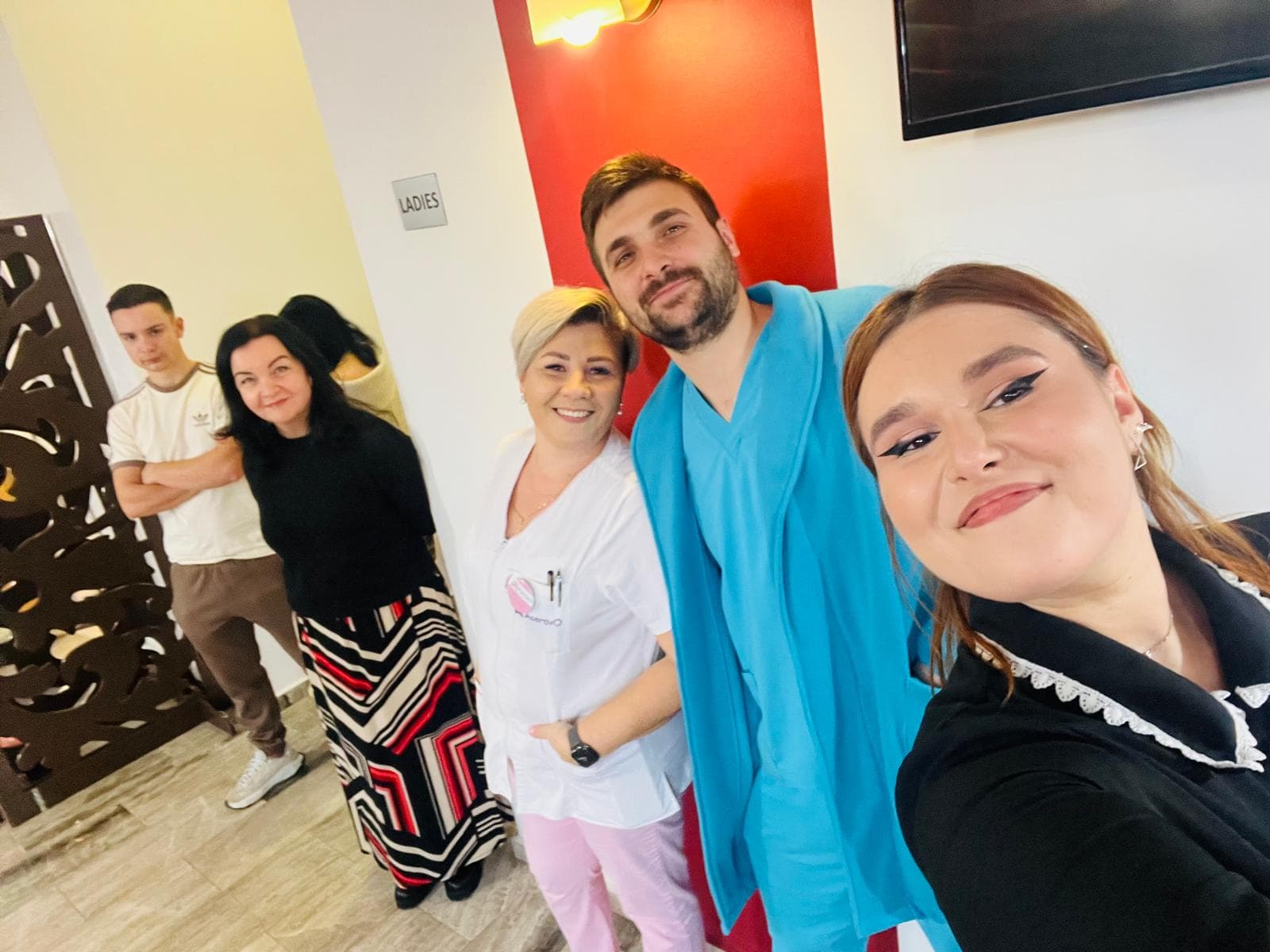 Echipa medicala si de ingrijire AsertivO Otopeni — imagine 18