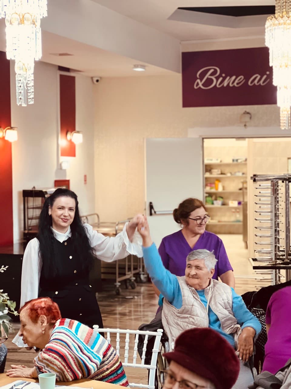 Seniori dans activitate sociala la AsertivO Otopeni